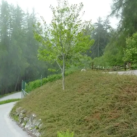 Le Vatzerou Apartament *