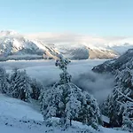 Le Vatzerou شقة